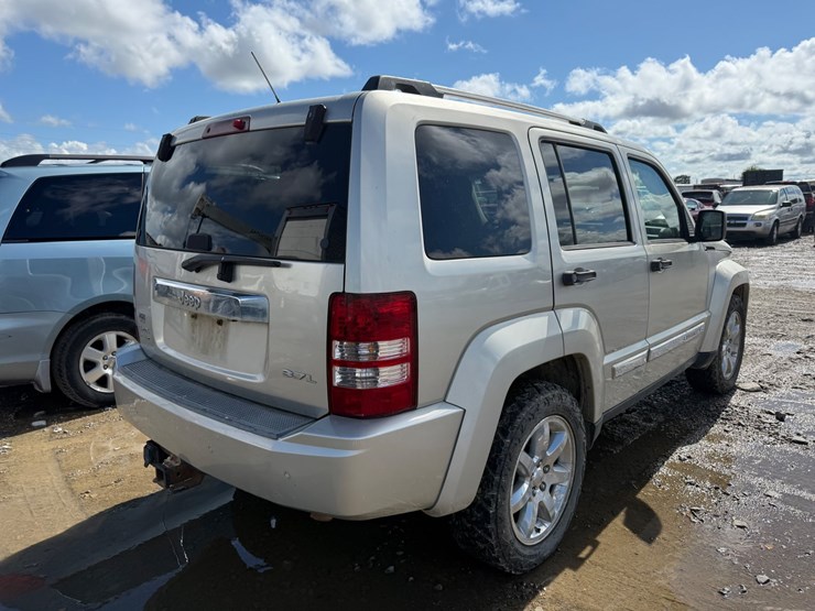 2008-jeep-liberty-image-4