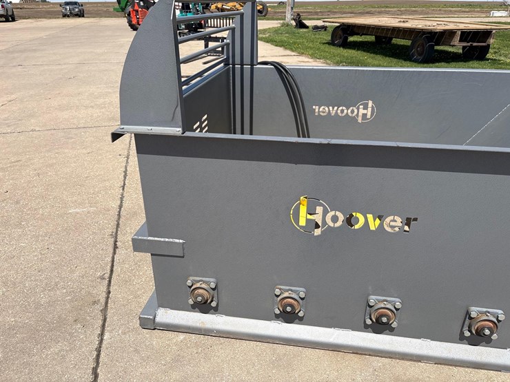 like-new-hoover-skidloader-bale-processor-image-6