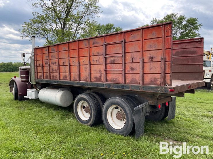 1985-peterbilt-382-image-7