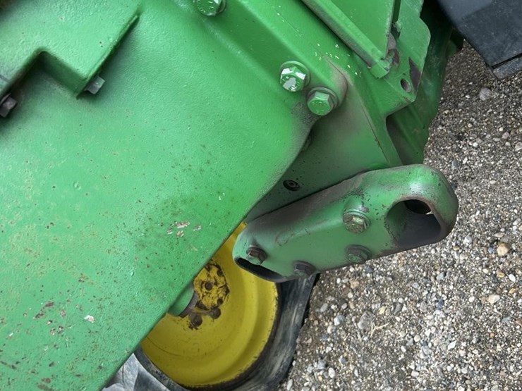 2004-john-deere-8220t-image-17