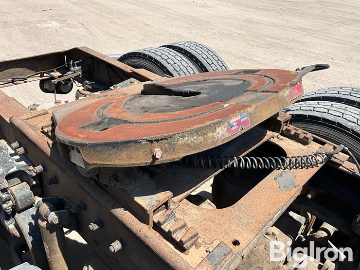 2004-peterbilt-387-image-16