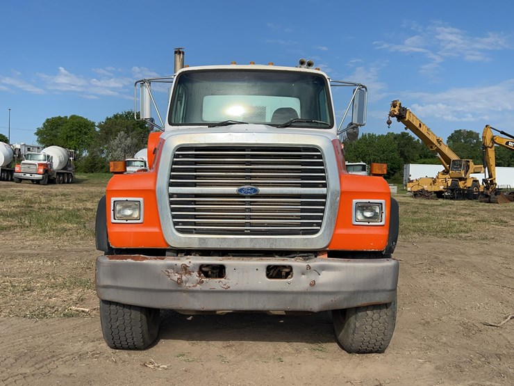 1996-ford-lt9000-image-5