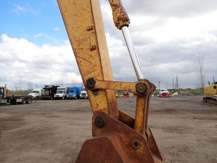 2001-deere-270-lc-image-32