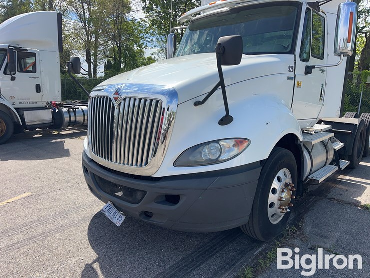 2013-international-prostar-image-19