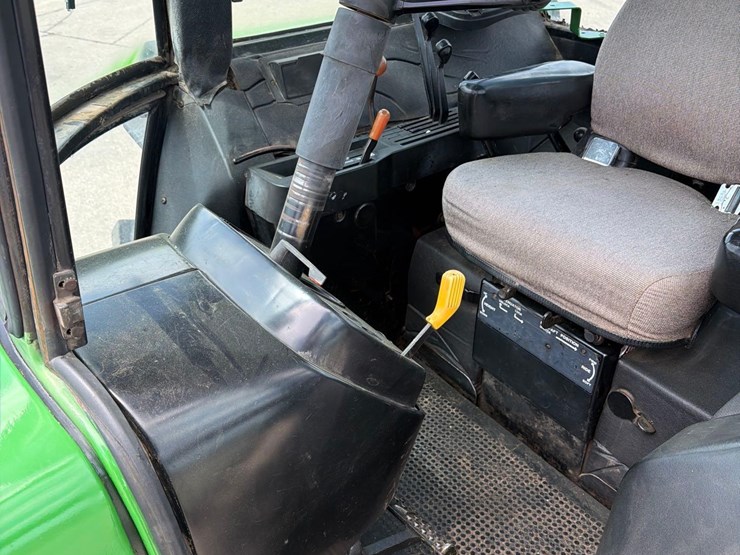 john-deere-4640-image-36