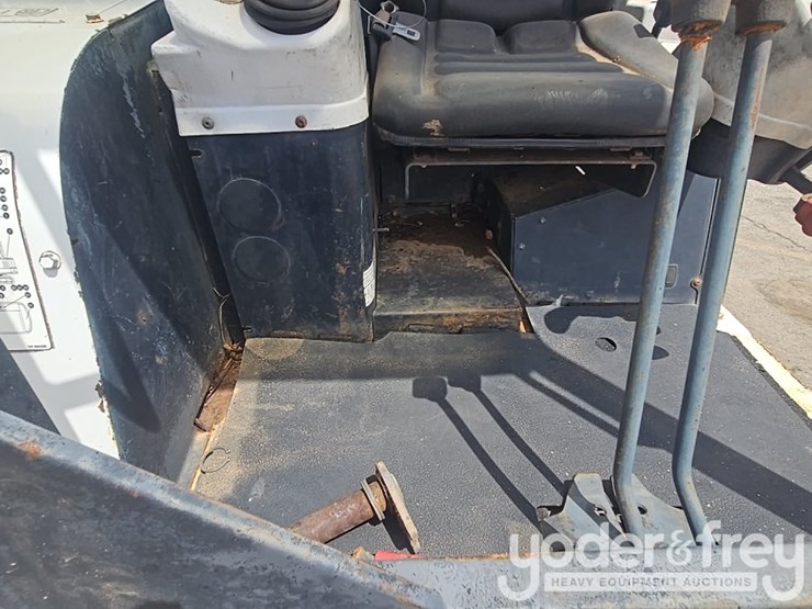 bobcat-325-image-31