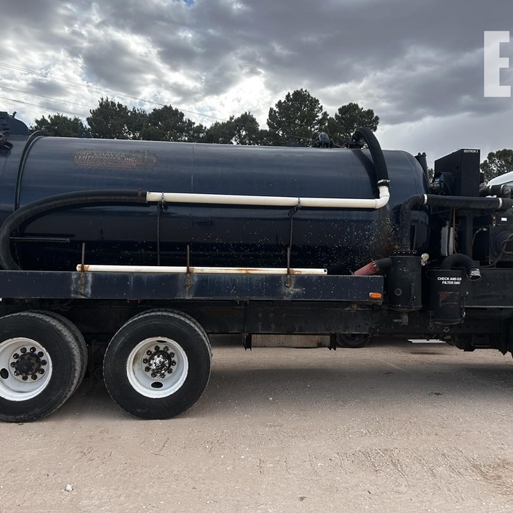 2005 MACK VACUUM TRUCK 5222