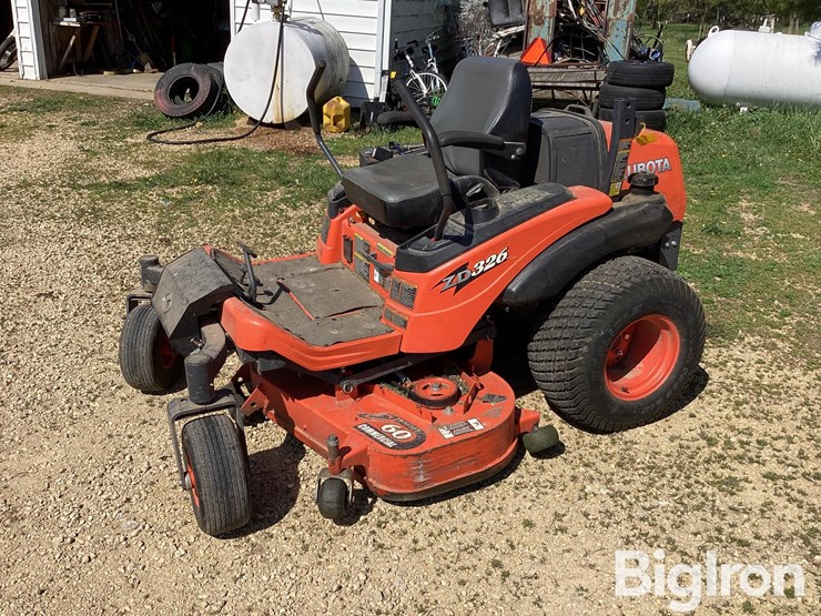 kubota-zd326-image-1