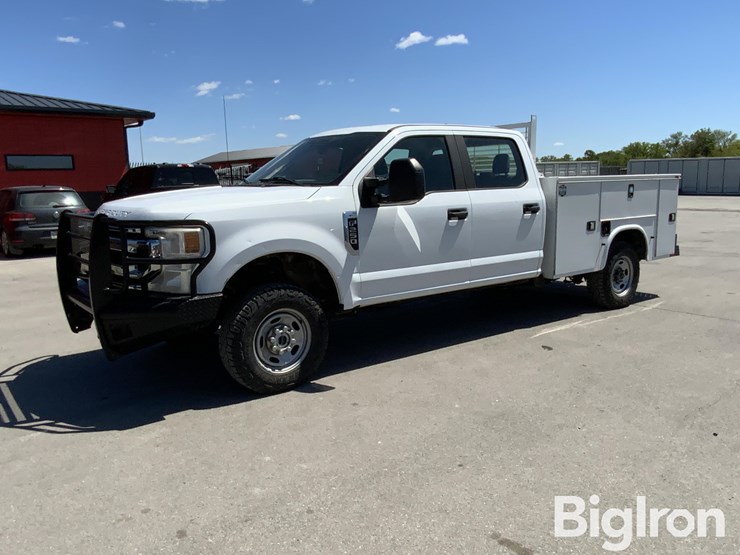 2021-ford-f250-xl-image-1