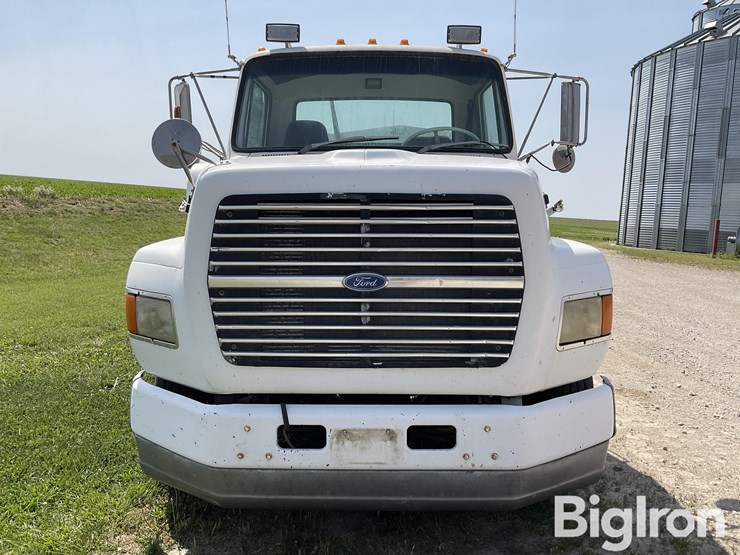 1992-ford-la9000-image-2