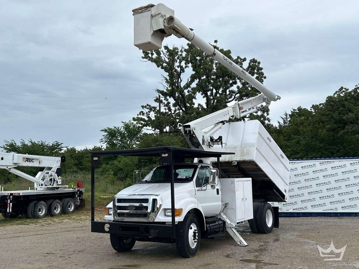 2015-ford-f750-image-1