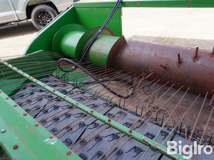 john-deere-12-image-18