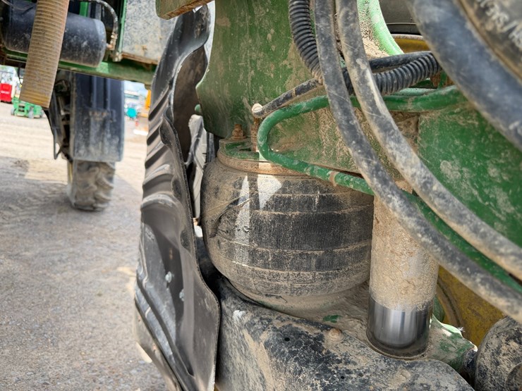 2016-john-deere-r4038-image-12