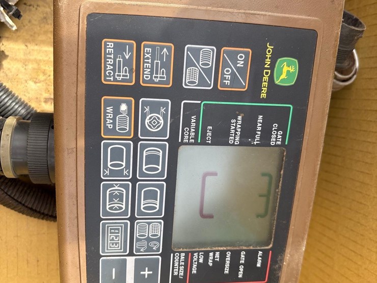 john-deere-569-image-25