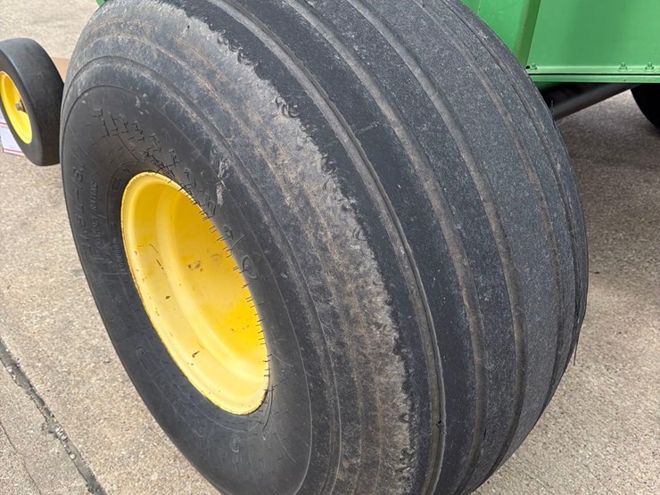 john-deere-568-image-6