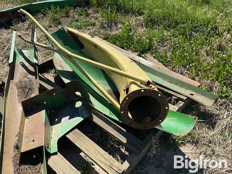 john-deere-5830-image-17