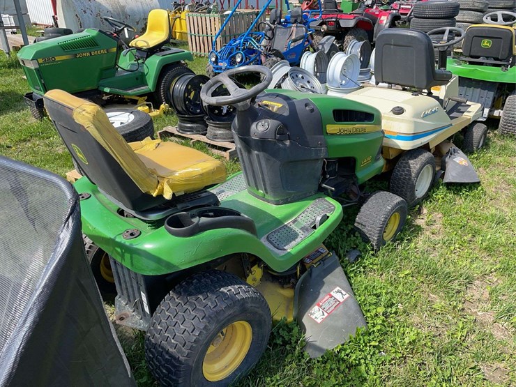 john-deere-110-image-2