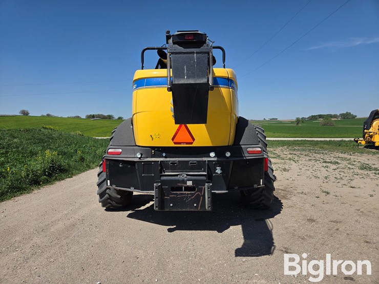 2016-new-holland-fr850-image-6