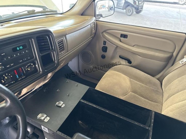 2007-chevrolet-silverado-3500-image-24