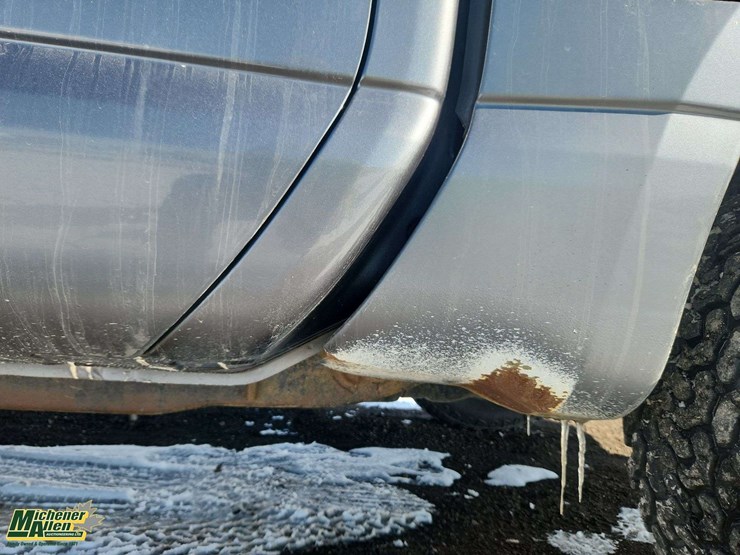 2017-nissan-titan-image-38