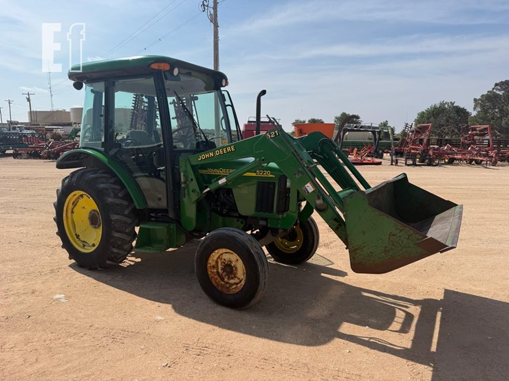 john-deere-5220-image-1