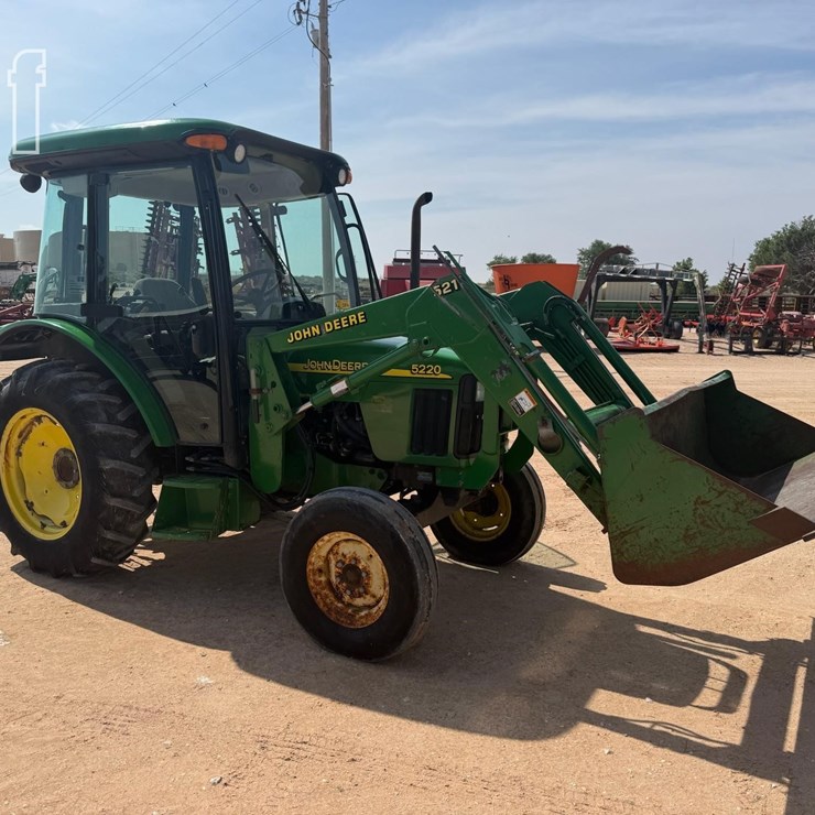 JOHN DEERE 5220