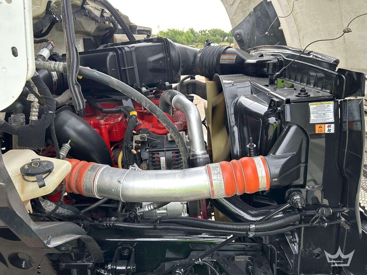 2015-ford-f750-image-9