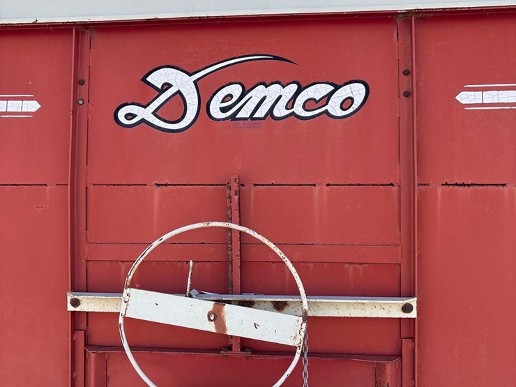 demco-325-image-6