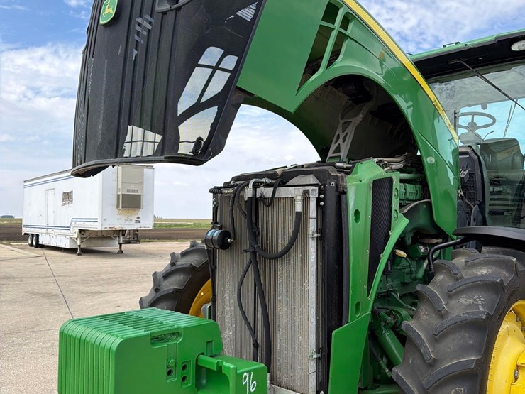 2012-john-deere-8310r-image-33