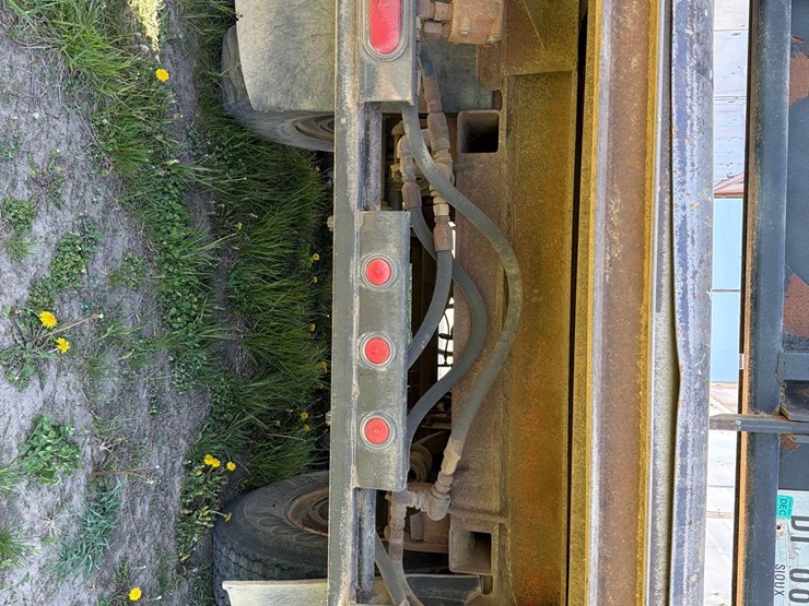 1976-bobc-30ft-live-bottom-semi-silage-trailer-image-33