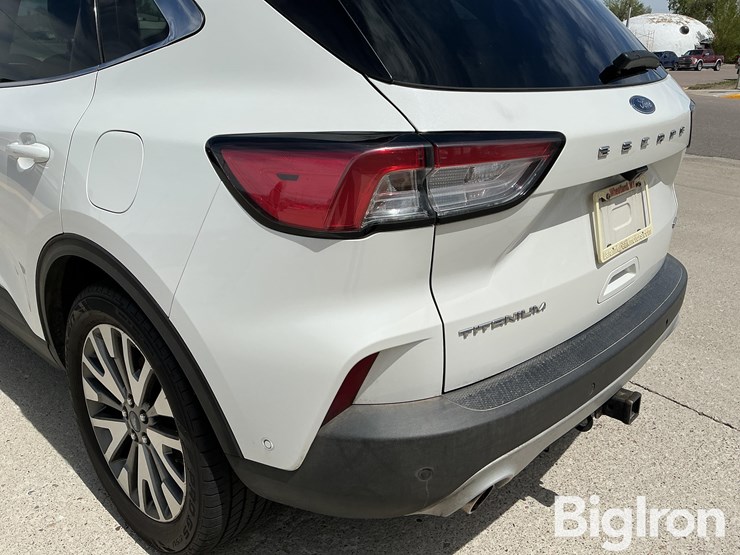 2020-ford-escape-image-12