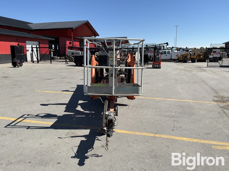 2013-jlg-t350-image-2