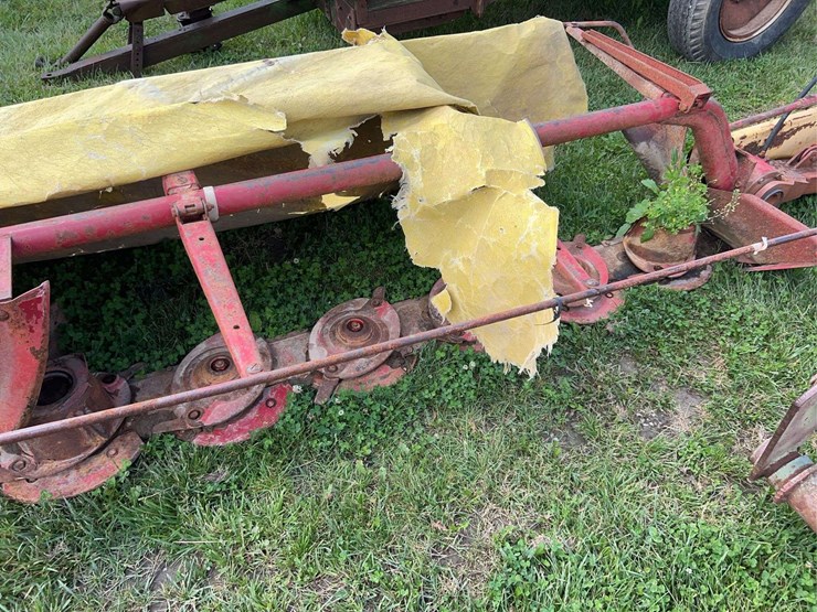 new-holland-463-image-3