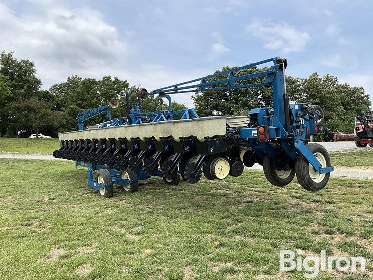kinze-2600-image-7