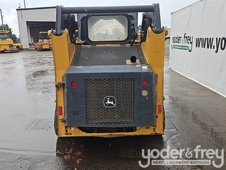 2018-deere-317g-image-4