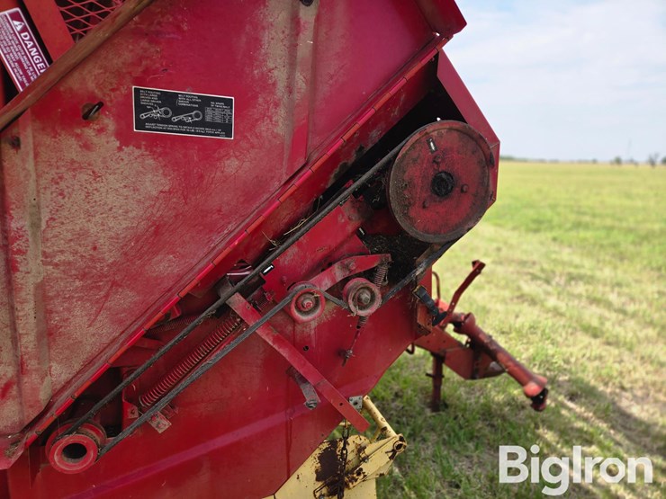 new-holland-851-image-18