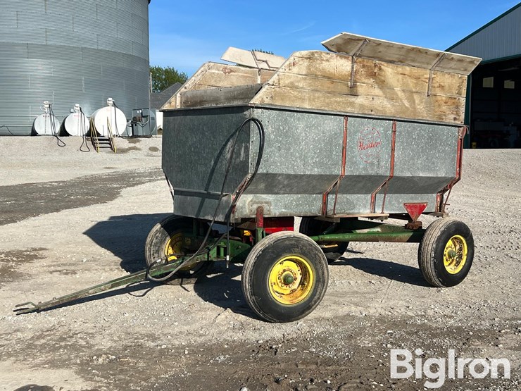 heider-barge-wagon-w/-hoist-image-1