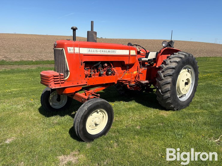 1963-allis-chalmers-d19-image-1