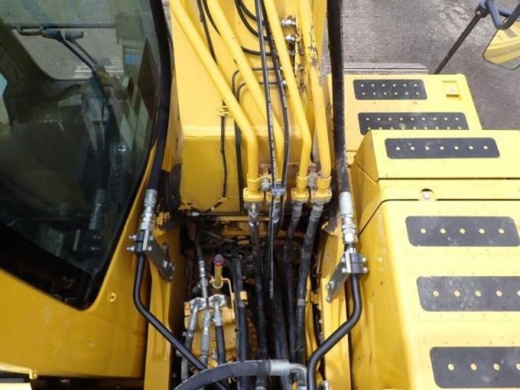 2022-komatsu-pc210-lc-11-image-72