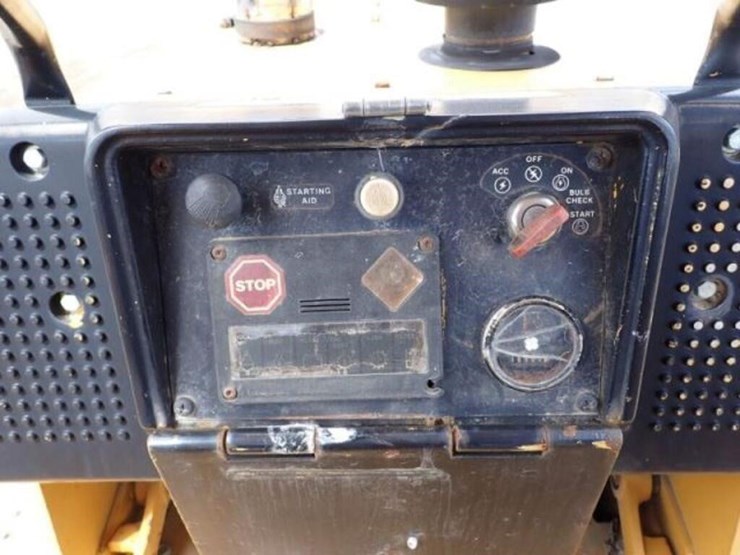 1989-deere-550g-image-11