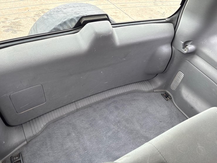 2005-jeep-liberty-sport-image-41
