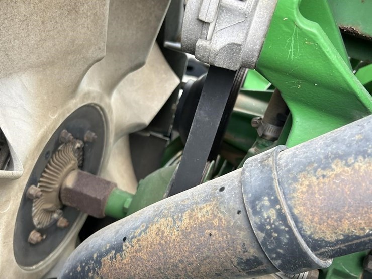 2004-john-deere-8220t-image-30