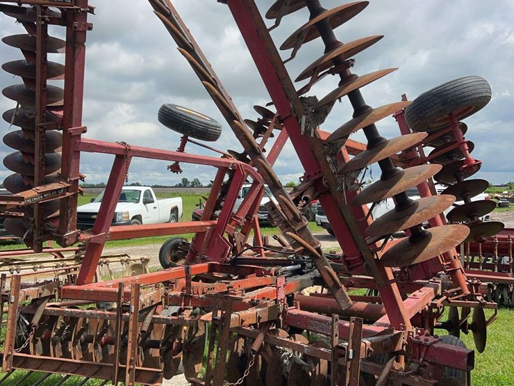 massey-ferguson-820-image-8