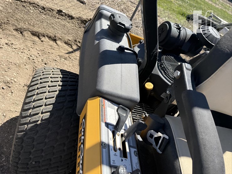 cub-cadet-tank-m60-image-23