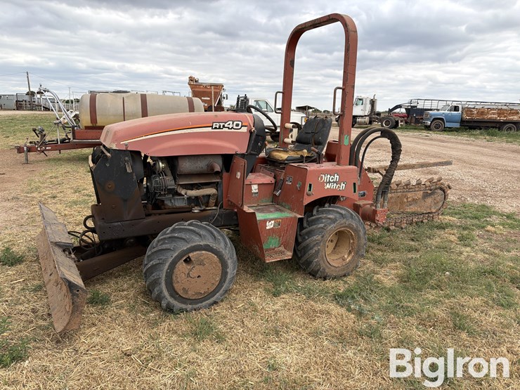2004-ditch-witch-rt40-image-1