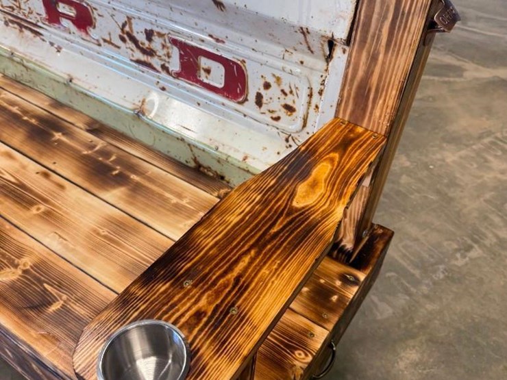 ford-tailgate-bench-image-4