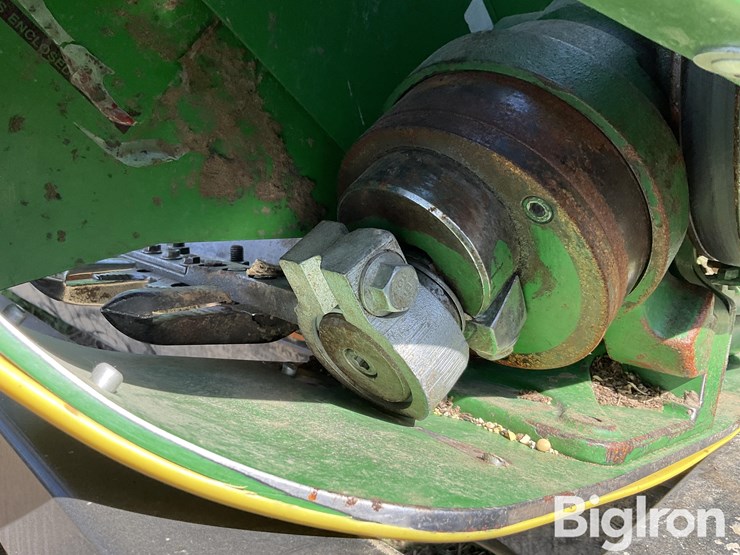 2009-john-deere-630f-image-10