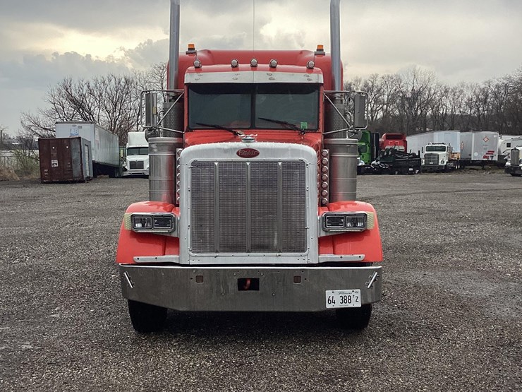 1999-peterbilt-379-image-2