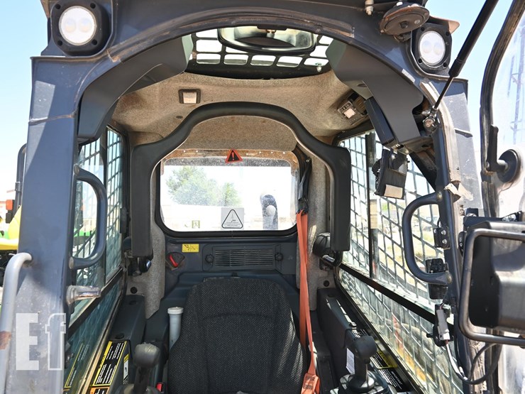 2019-deere-325g-image-5