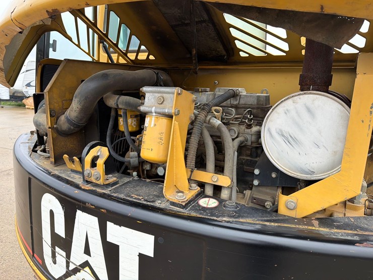 caterpillar-307c-image-40